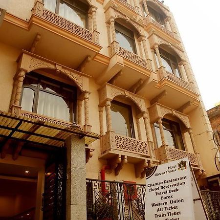 Hotel Rivera Palace Varanasi Bagian luar foto