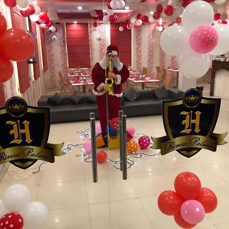 Hotel Rivera Palace Varanasi Bagian luar foto